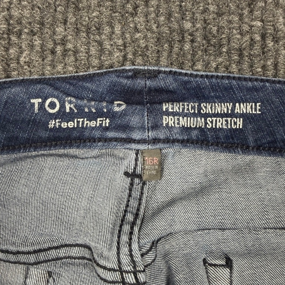 Torrid Perfect Skinny Ankle Premium Stretch Blue Jeans 16R 40060505 - Picture 3 of 15